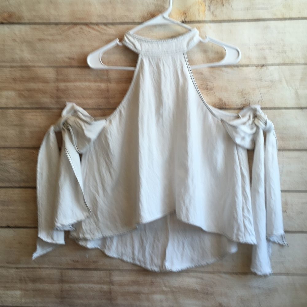 ‎DEJA VU COLD SHOULDER BOHO TOP IN CREAM